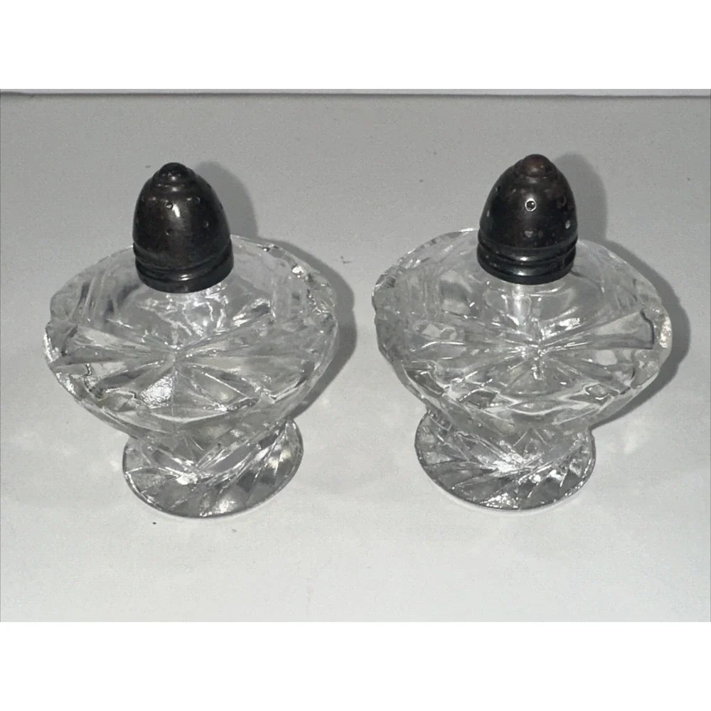 The Unbranded Brand vintage crystal